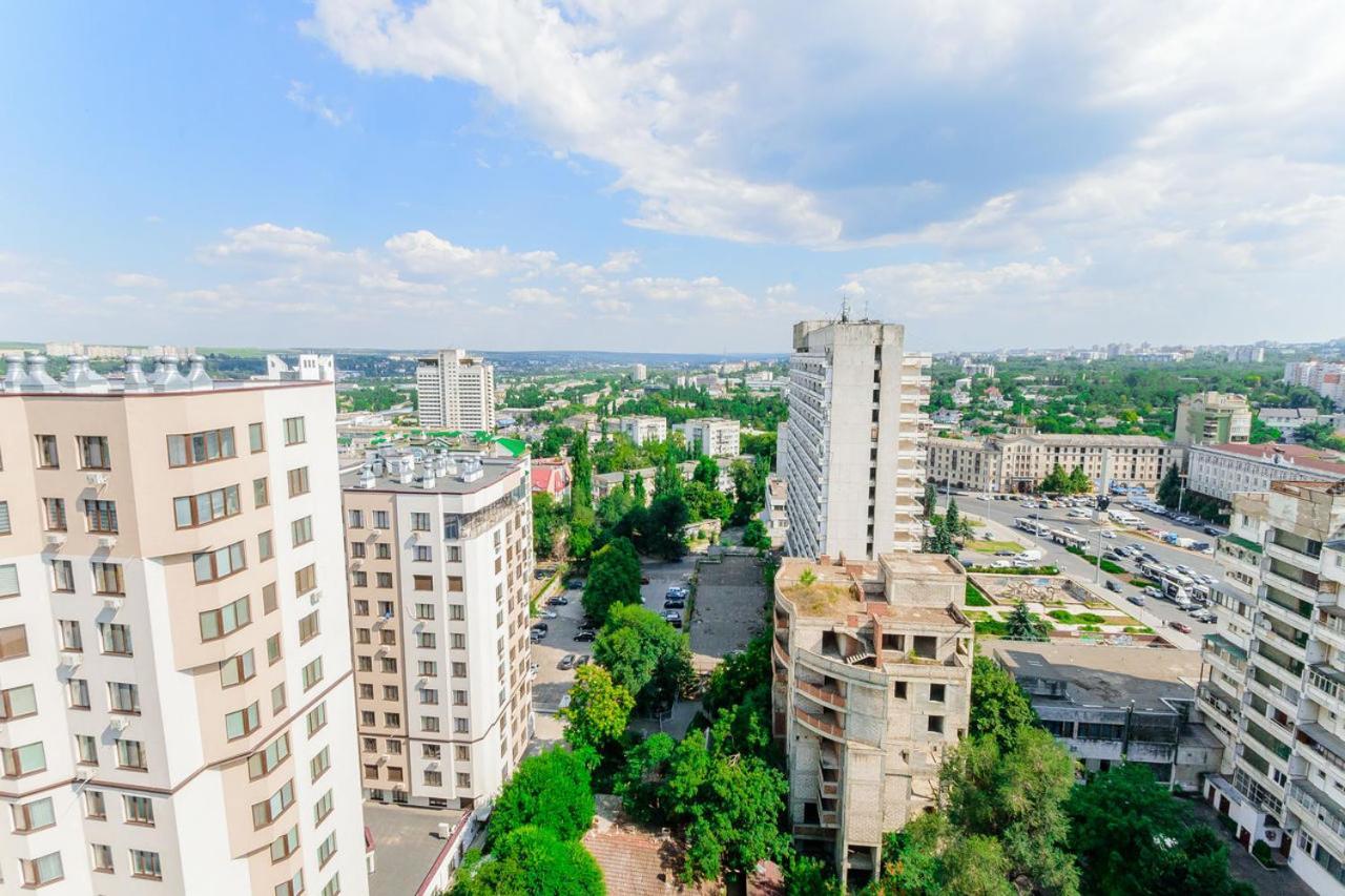 Double Skyhouse Exclusive Apartments Chisinau Bagian luar foto