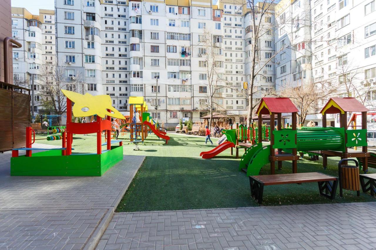 Double Skyhouse Exclusive Apartments Chisinau Bagian luar foto