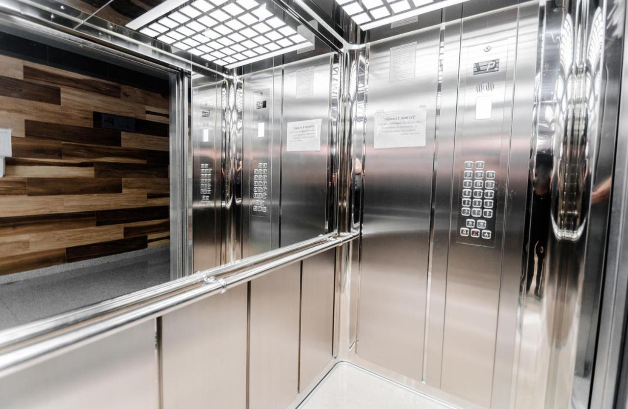 Double Skyhouse Exclusive Apartments Chisinau Bagian luar foto