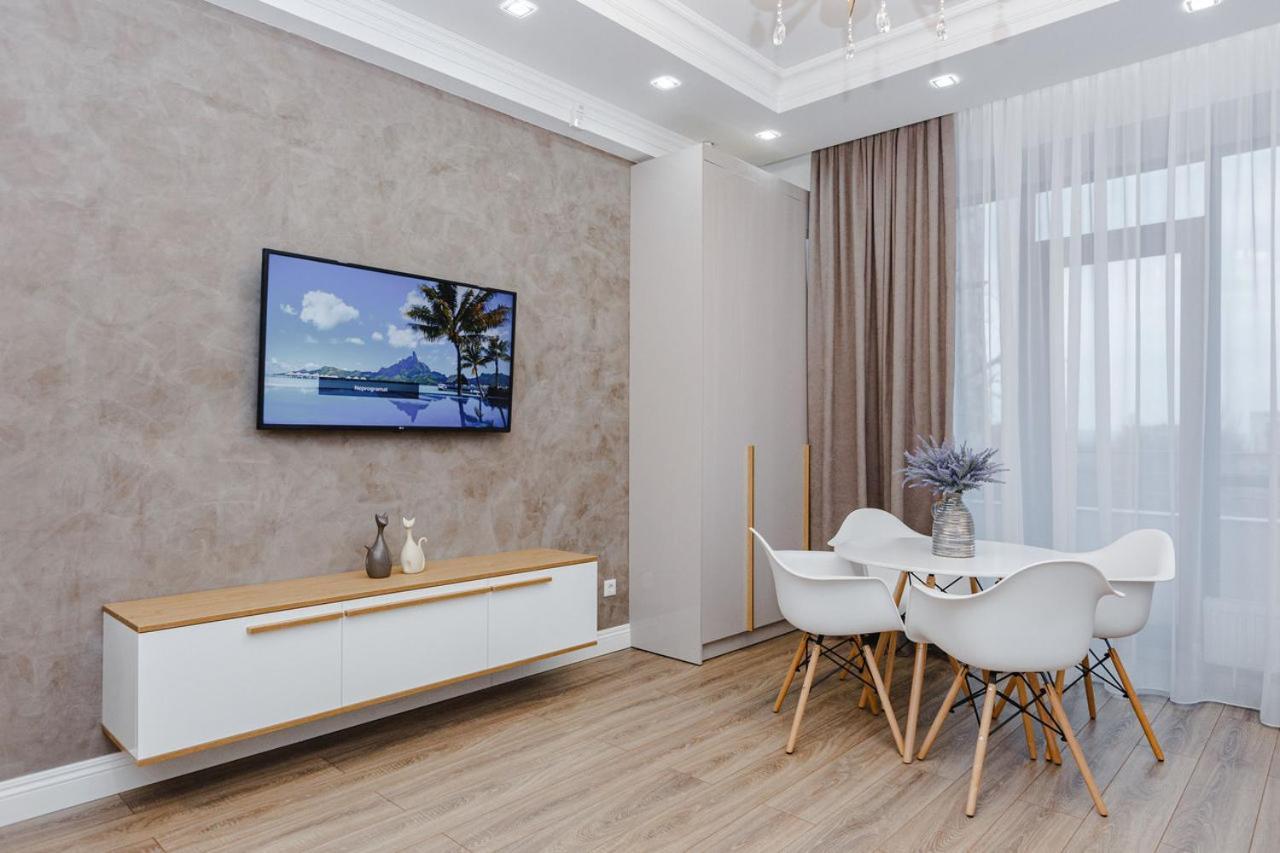 Double Skyhouse Exclusive Apartments Chisinau Bagian luar foto