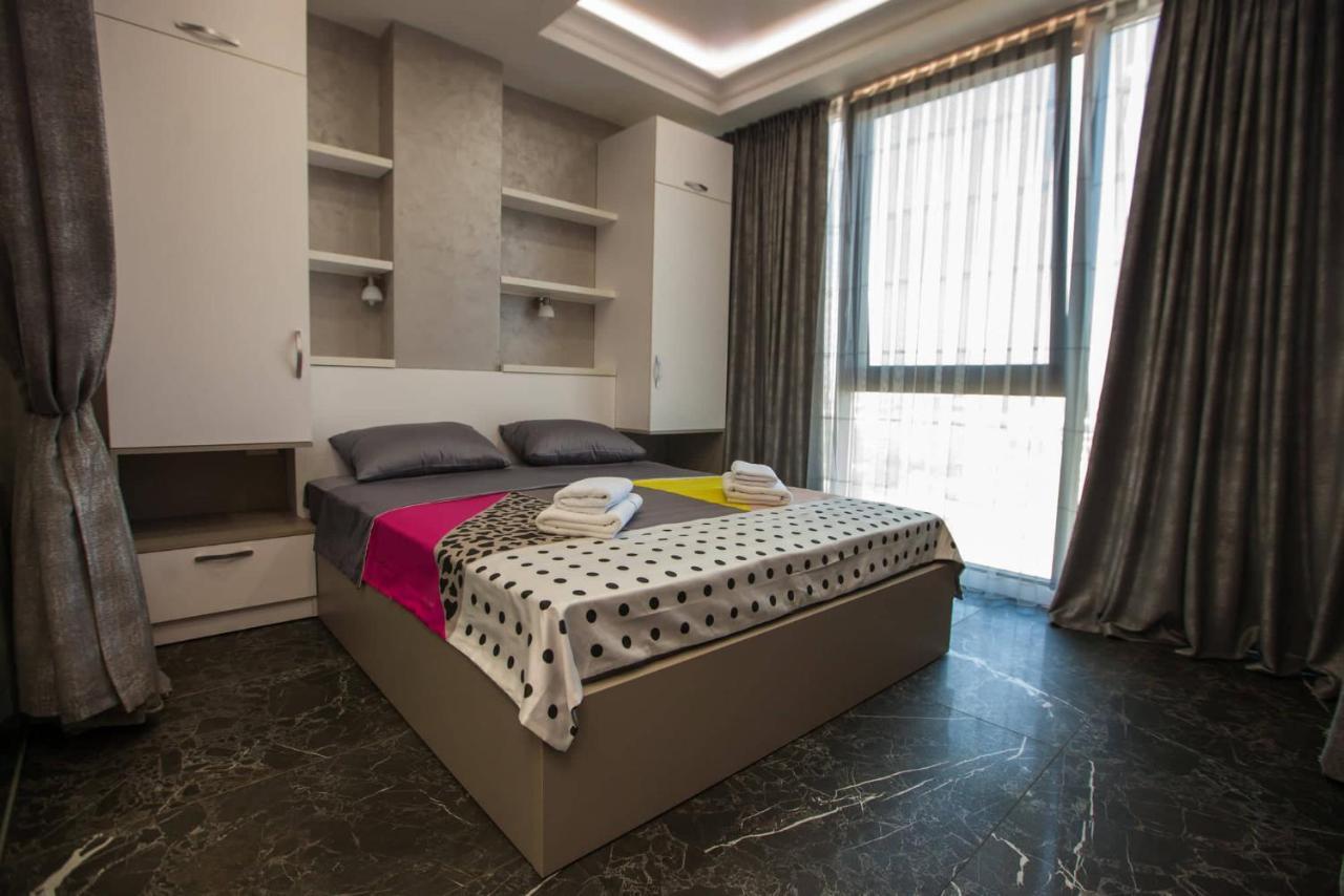Double Skyhouse Exclusive Apartments Chisinau Bagian luar foto