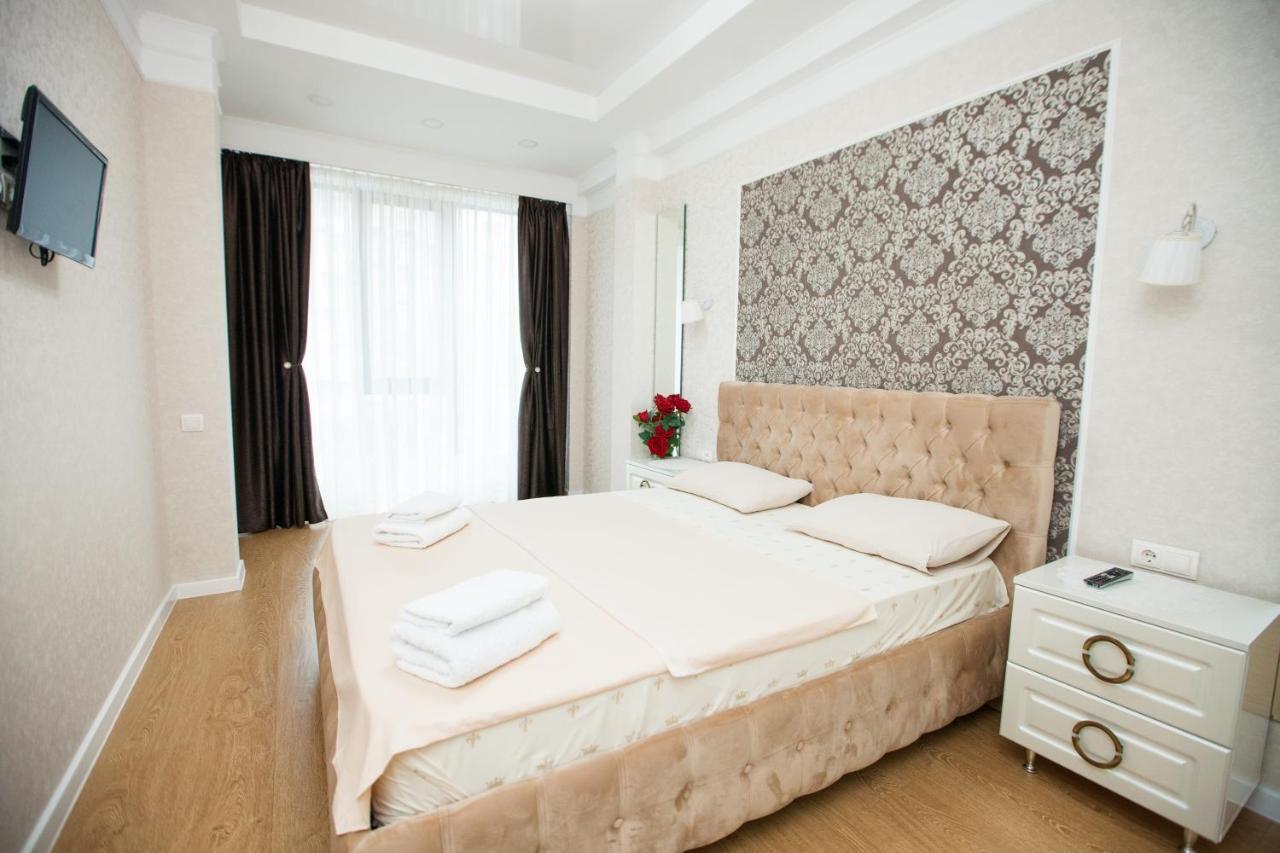 Double Skyhouse Exclusive Apartments Chisinau Bagian luar foto