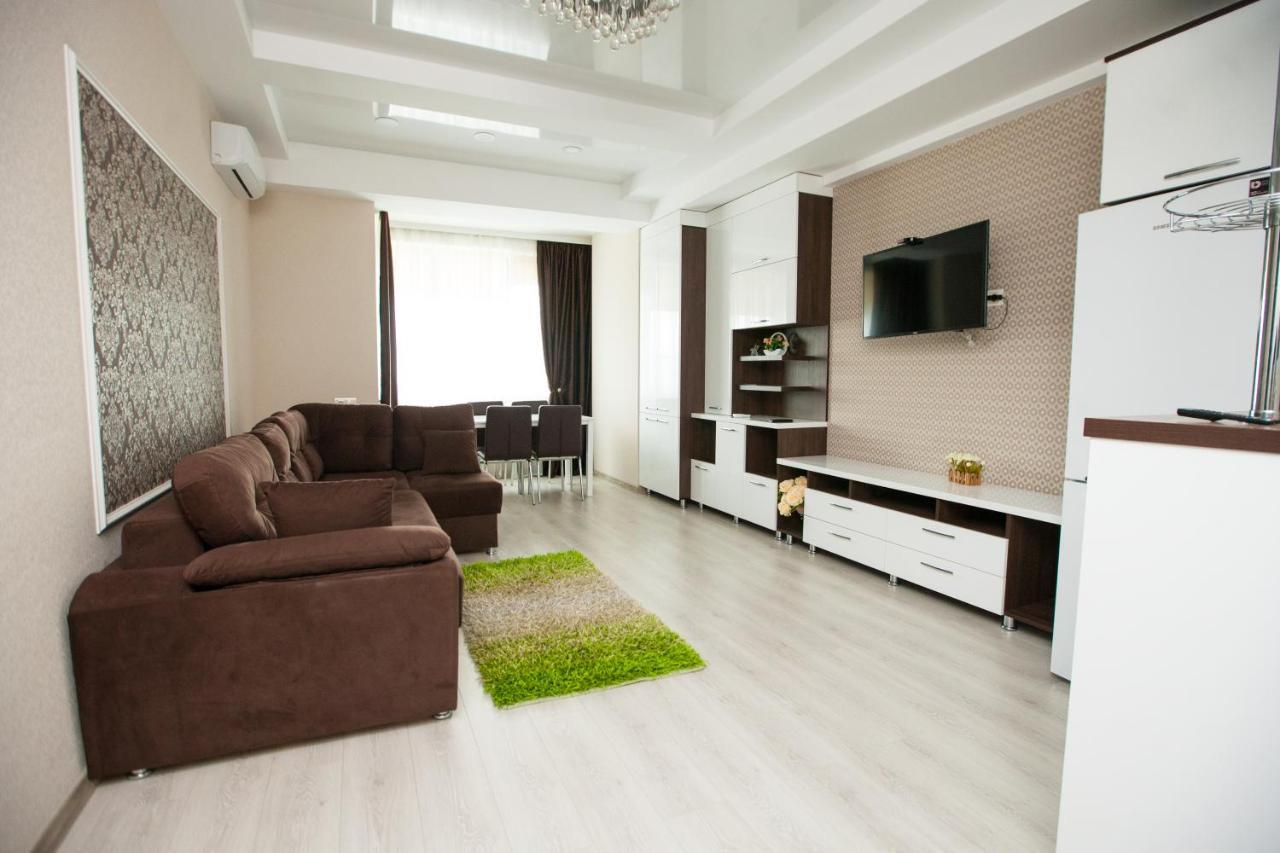 Double Skyhouse Exclusive Apartments Chisinau Bagian luar foto