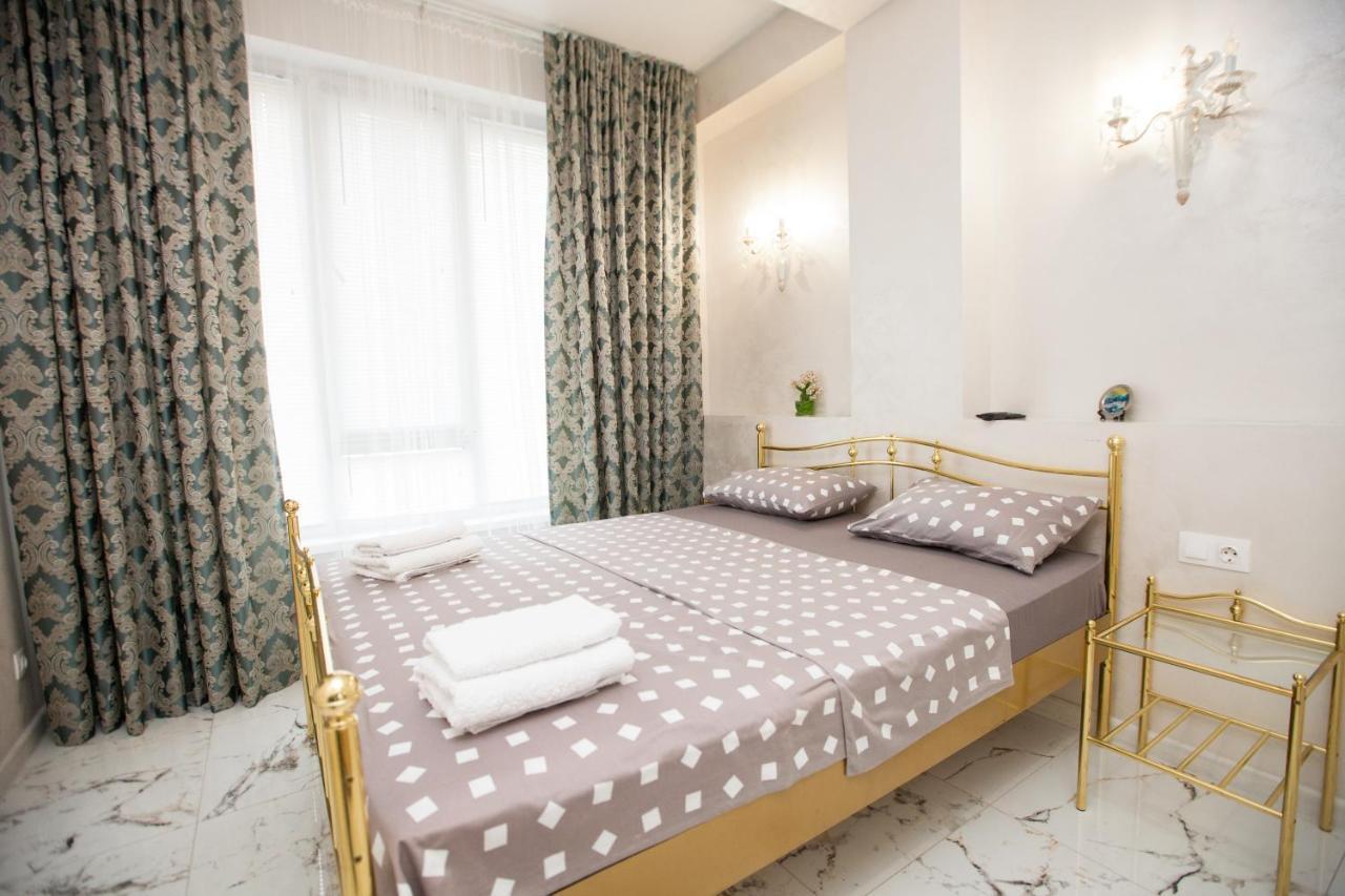 Double Skyhouse Exclusive Apartments Chisinau Bagian luar foto